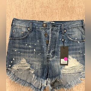 NWT* ONETEASPOON Distressed Shorts size 24